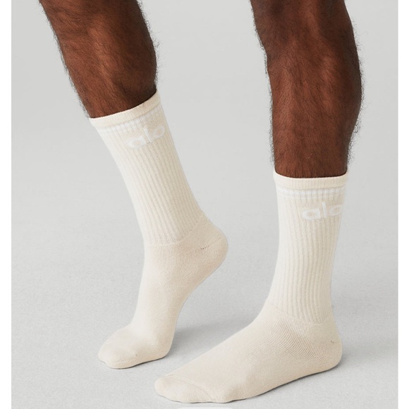 ALO Yoga Accessories - NWT Alo Yoga Unisex Throwback Socks – Bone/White - Small